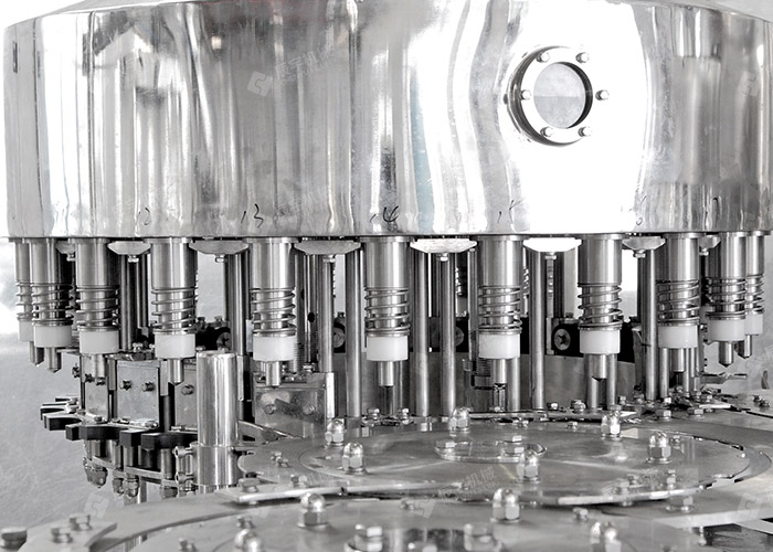 四合一礦泉水灌裝設(shè)備 四合一礦泉水灌裝設(shè)備